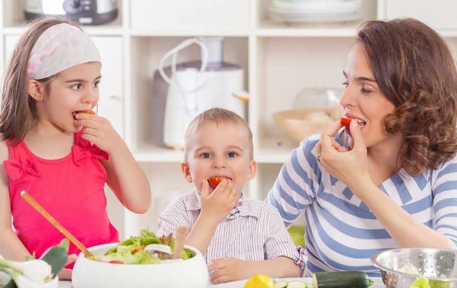 Eating Healthy Foods With Kids