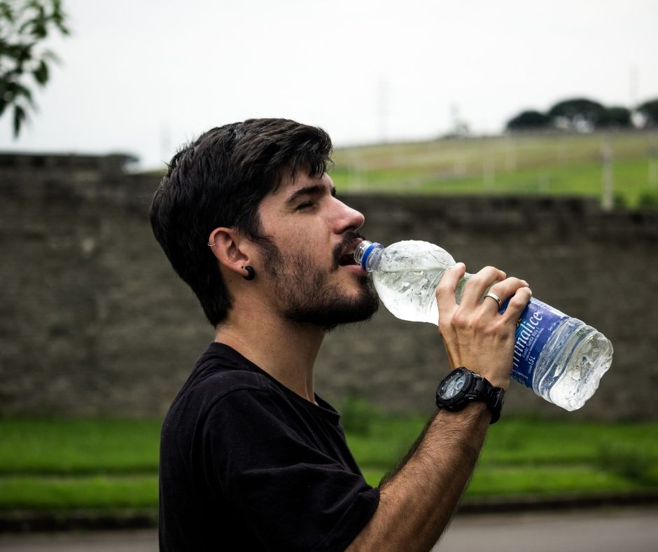 Drinking Enough Water to Help the Keto Flu Symptoms
